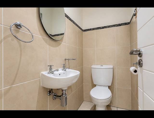 2 BEDROOM TOWNHOUSE FOR SALE IN BRYANSTON